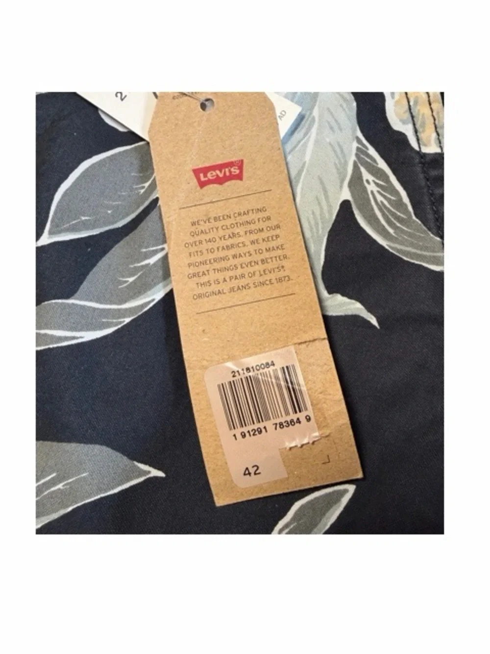 Levi’s Straight Floral‎ Hawaiian Chino Shorts NWT